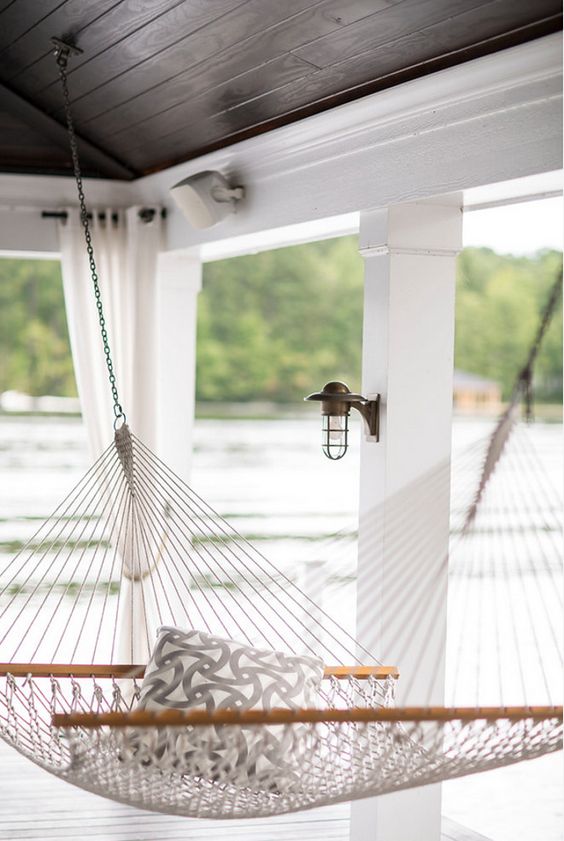 10 Lake House Decorating Ideas for Your Waterfront Escape