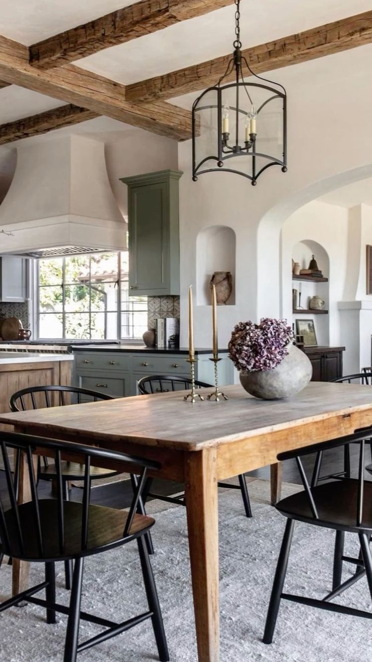European Farmhouse Kitchen Designs: A Rustic and Inviting Aesthetic