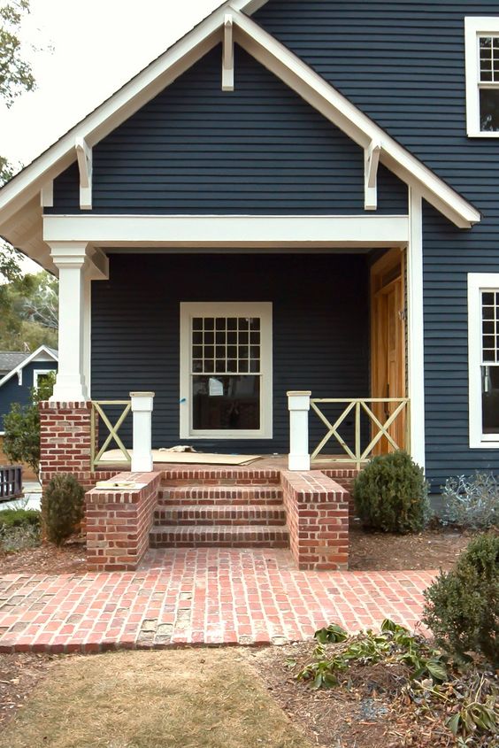 Discover essential ways for maintaining vinyl siding with my top 10 strategies to keep it looking vibrant and extend its lifespan. From regular cleaning to professional inspections, learn how to protect your investment effectively.