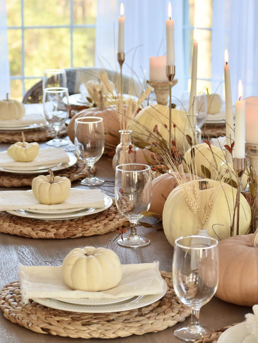 Fall tablescape, pumpkins on dining table, dining table pumpkin decor