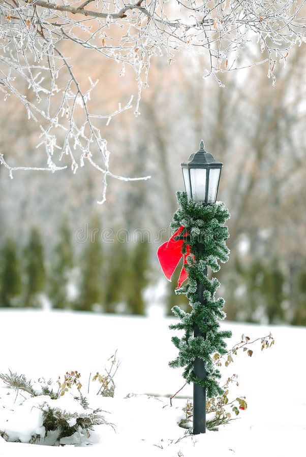 25 Festive Christmas Lamp Post Decor Ideas - Sprinkle a bit of holiday magic on your curb appeal with these top 25 Christmas lamp post decoration ideas! Discover ways to light up your street with a cozy, festive glow that’ll have neighbors smiling all season long.