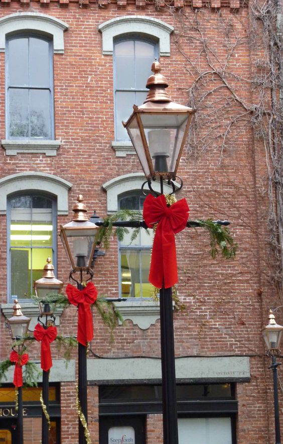 25 Festive Christmas Lamp Post Decor Ideas - Sprinkle a bit of holiday magic on your curb appeal with these top 25 Christmas lamp post decoration ideas! Discover ways to light up your street with a cozy, festive glow that’ll have neighbors smiling all season long.