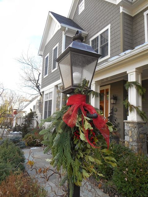 25 Festive Christmas Lamp Post Decor Ideas - Sprinkle a bit of holiday magic on your curb appeal with these top 25 Christmas lamp post decoration ideas! Discover ways to light up your street with a cozy, festive glow that’ll have neighbors smiling all season long.