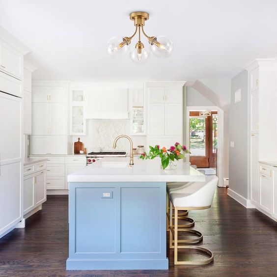 Discover inspiring kitchen island pendant lighting ideas in this blog post. From elegant singles to statement trios and more, find the perfect lighting to elevate your kitchen's style and functionality.