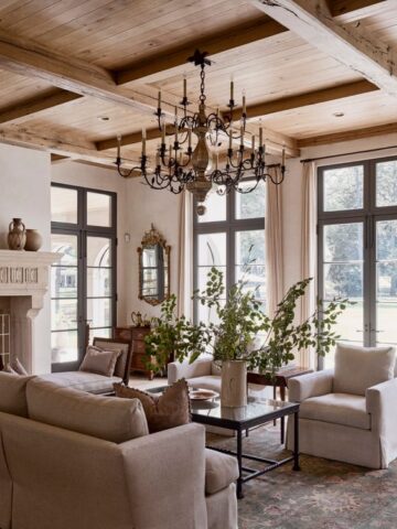 15 Best European Farmhouse Living Room Design Ideas - NP