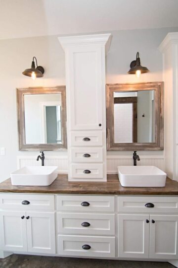 50+ Farmhouse Bathroom Decor Ideas You Will LOVE - NP