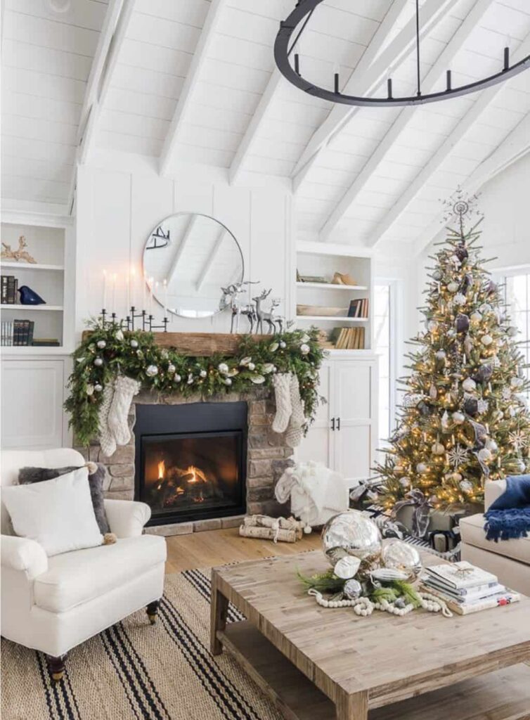 10 Common Christmas Decorating Mistakes to Avoid - Nikki's Plate