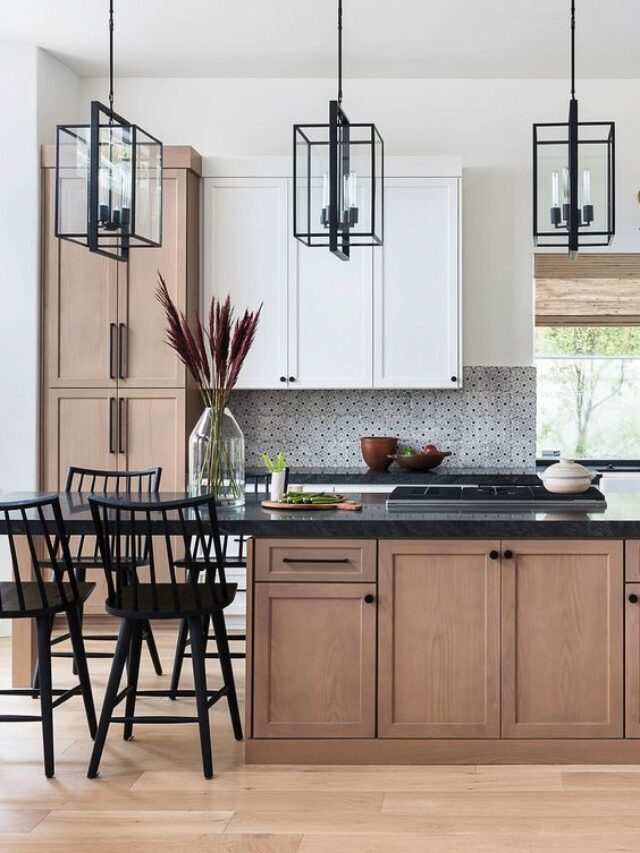 TRENDING: TWO-TONED KITCHEN DESIGNS