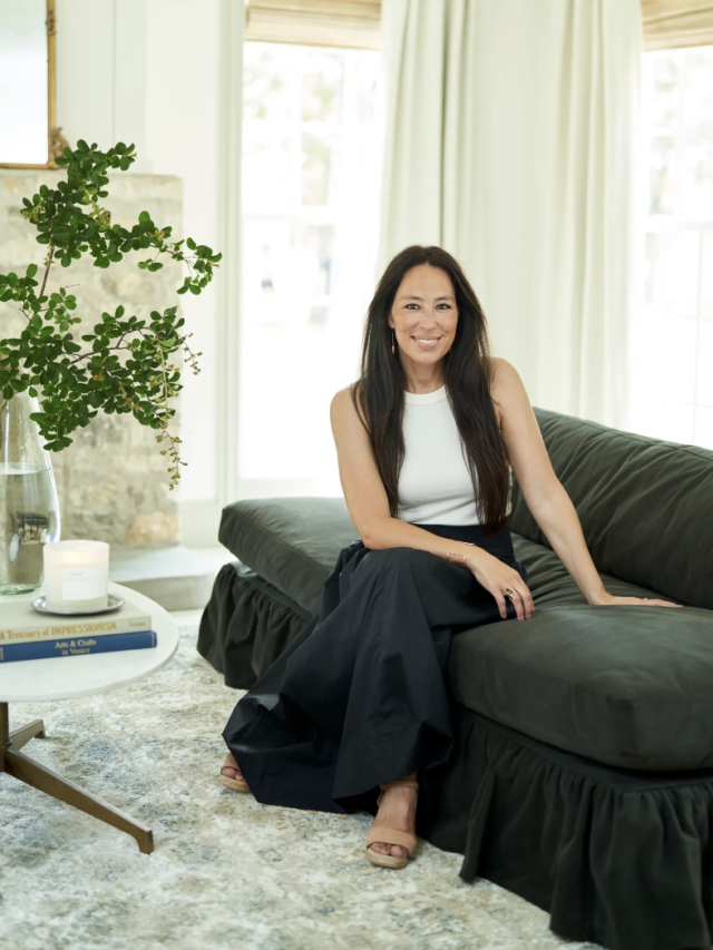 15 BEST LIVING ROOMS BY JOANNA GAINES