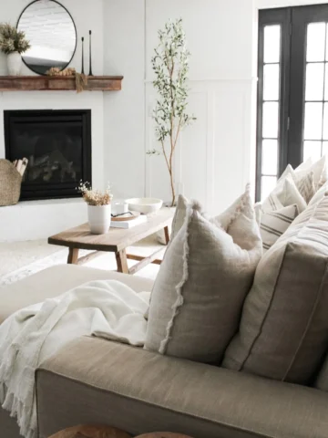 Dive into my guide for creating a stunning corner fireplace that's all about cozy vibes and style. I've got the tips and ideas to make your space warm, welcoming, and oh-so-chic.